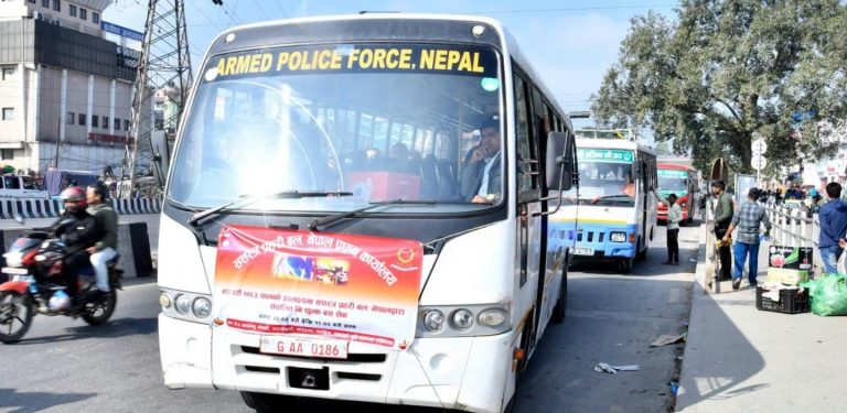 सशस्त्र प्रहरीको तीन दिनसम्म निःशुल्क बस सेवा सञ्चालन गर्ने